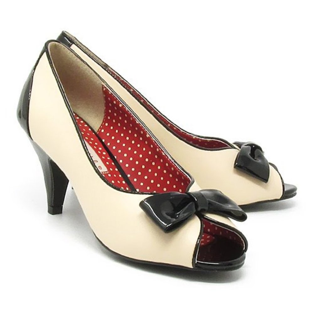 🌟 B.A.I.T. || 2.5" Black Helena Peep-Toe Pump